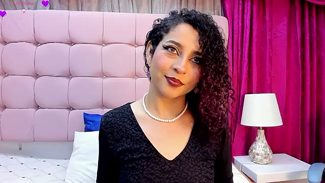 Snapshot of Kayla_Moon_ chatting on 02-13-26, 11:50 Kayla Moon online show from 02-13-26, 11:50