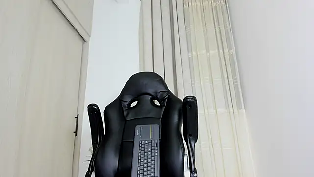 Biscuit oliva online show from 03-10-26, 01:10