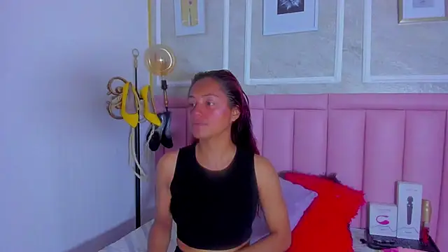 HoollyHendrix online show from 02-23-26, 08:28