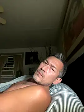 countryboi2002 online show from 10-08-25, 02:31