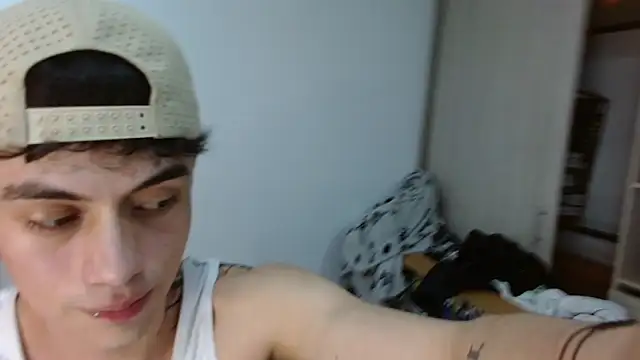 Snapshot of jaico_santos chatting on 05-22-26, 11:21 jaico santos online show from 05-22-26, 11:21