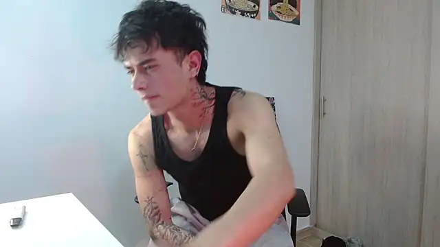 Snapshot of jaico_santos chatting on 06-21-26, 11:18 jaico santos online show from 06-21-26, 11:18