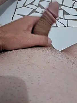 rafaelsouzzaa online show from 10-23-25, 01:27