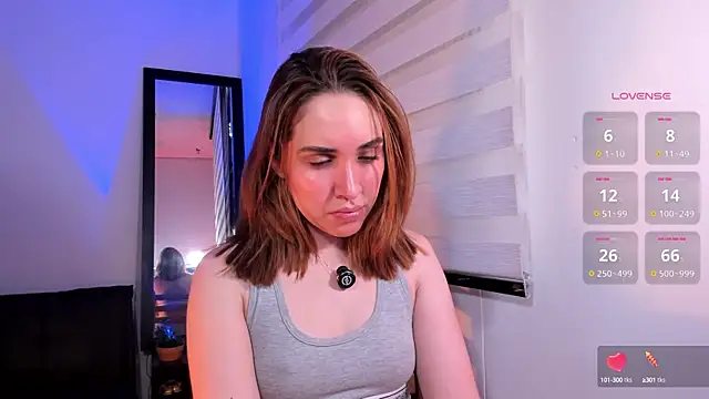 SarahCastillo  online show from 09-22-25, 12:29