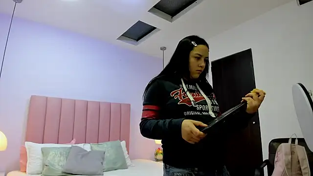 Amy Ferreira online show from 11-17-25, 11:21