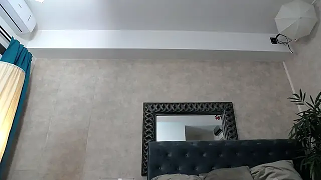 SaraElise online show from 11-26-25, 04:46