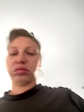 Cristalmegan online show from 10-06-25, 08:01