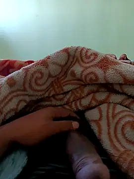 Snapshot of romero115 chatting on 10-30-25, 07:32 romero115 online show from 10-30-25, 07:32