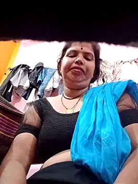 Snapshot of Hott_locky chatting on 10-04-25, 11:36 Hott locky online show from 10-04-25, 11:36
