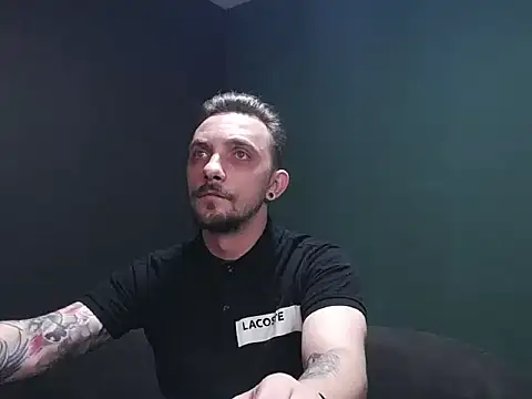 guesswhatbitch online show from 09-19-25, 04:51