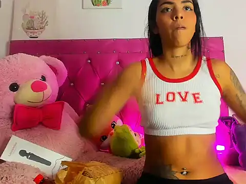 Snapshot of dahiiangomezz chatting on 09-28-25, 07:47 dahiiangomezz online show from 09-28-25, 07:47