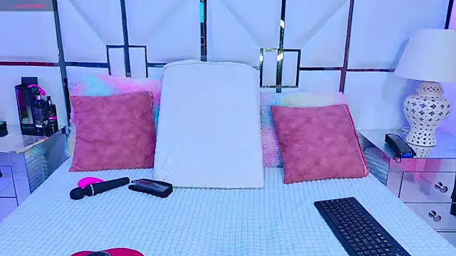 SabrinnaTaylor online show from 11-09-25, 07:23