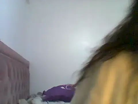 Snapshot of dulcefanny chatting on 05-12-26, 04:26 dulcefanny online show from 05-12-26, 04:26