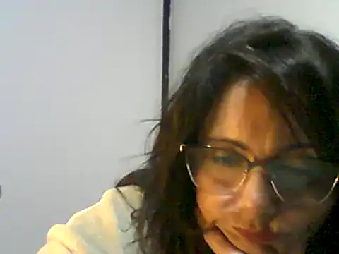 Snapshot of dulcefanny chatting on 05-31-26, 03:04 dulcefanny online show from 05-31-26, 03:04