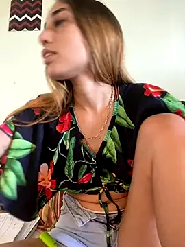 loirinhaaa online show from 11-23-25, 05:46