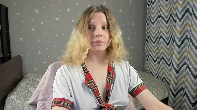  Velvet peach  online show from 12-04-25, 11:41