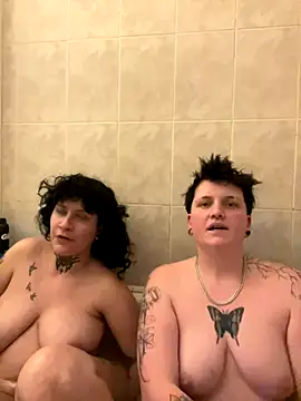 Snapshot of captaine_pioupiou chatting on 11-23-25, 05:24 captaine pioupiou online show from 11-23-25, 05:24