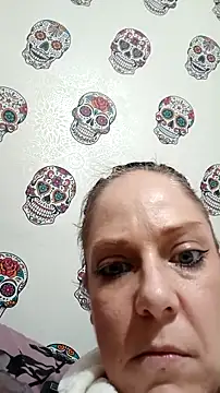 Snapshot of curvybabe88 chatting on 11-10-25, 07:40 curvybabe88 online show from 11-10-25, 07:40