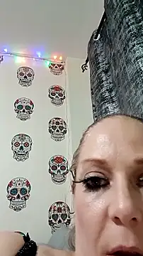 Snapshot of curvybabe88 chatting on 11-18-25, 12:27 curvybabe88 online show from 11-18-25, 12:27