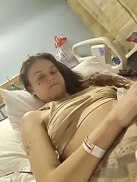 Snapshot of cicithtbitch chatting on 10-27-25, 03:21 cicithtbitch online show from 10-27-25, 03:21