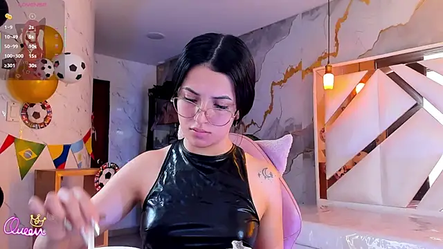 Snapshot of sophiadoll_tf chatting on 06-26-26, 01:04 sophiadoll tf online show from 06-26-26, 01:04
