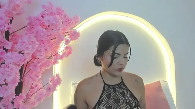 molly lovee  online show from 06-30-26, 07:26