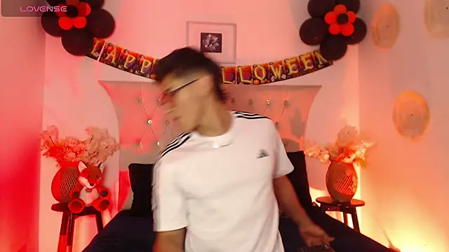 SalvadorFit online show from 10-24-25, 08:38