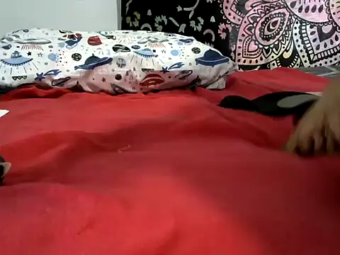 Snapshot of la_esposa_xxx chatting on 02-18-26, 12:50 la esposa xxx online show from 02-18-26, 12:50