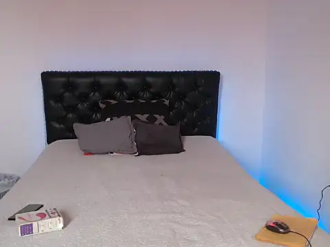 Lunadool online show from 04-09-26, 02:00