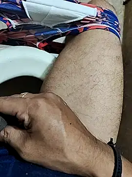 Snapshot of Manoj_kar123 chatting on 09-17-25, 08:27 Manoj kar123 online show from 09-17-25, 08:27