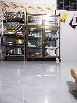 SuriBaby18 online show from 10-15-25, 09:48