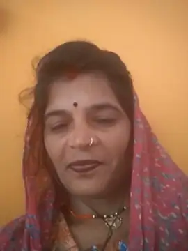 Snapshot of Hott_cutgirl chatting on 10-08-25, 06:55 Hott cutgirl online show from 10-08-25, 06:55