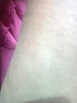 Snapshot of Hott_cutgirl chatting on 10-30-25, 01:34 Hott cutgirl online show from 10-30-25, 01:34