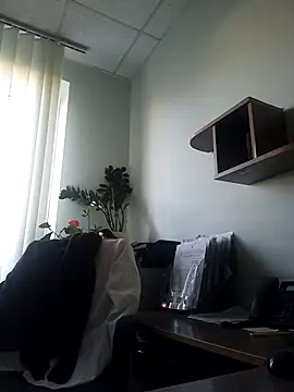 ValeriaLove43211 online show from 11-04-25, 01:54