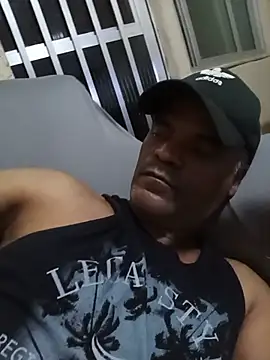 Snapshot of JeffersonRay chatting on 07-10-26, 05:34 JeffersonRay online show from 07-10-26, 05:34