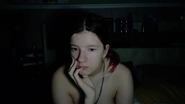 Snapshot of Hot_SkinnyGirl chatting on 04-15-26, 02:51 Hot SkinnyGirl online show from 04-15-26, 02:51