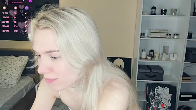 DianeHonnette online show from 12-05-25, 07:32