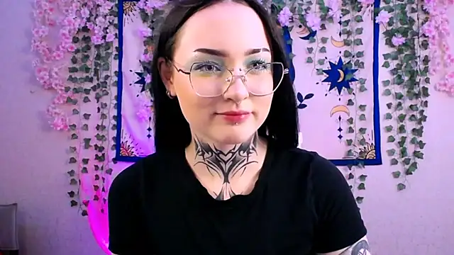 MollyKissy online show from 04-24-26, 12:13