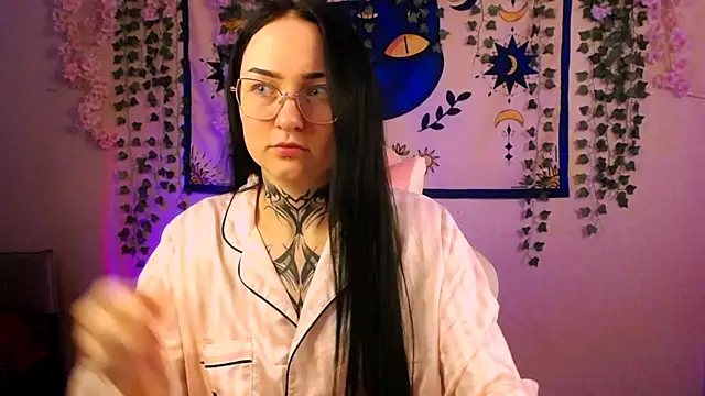 MollyKissy online show from 05-07-26, 05:46