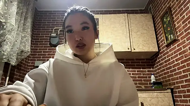 EmmaLeexth online show from 11-13-25, 01:10