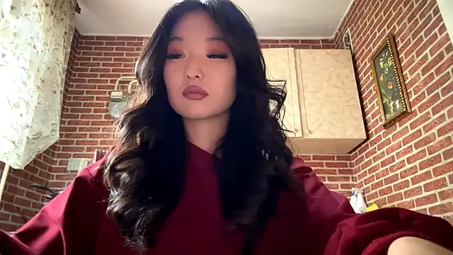 EmmaLeexth online show from 03-31-26, 10:15