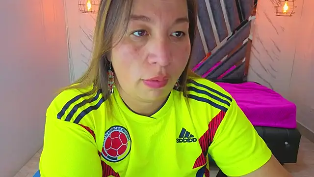 Snapshot of MaylinRosse_ chatting on 06-23-26, 06:39 MaylinRosse online show from 06-23-26, 06:39