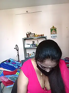 Snapshot of queendivya chatting on 04-21-26, 05:36 queendivya online show from 04-21-26, 05:36