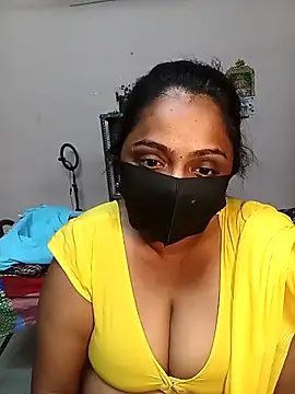 Snapshot of queendivya chatting on 04-28-26, 02:44 queendivya online show from 04-28-26, 02:44
