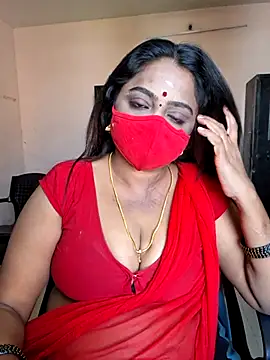 Snapshot of queendivya chatting on 07-15-26, 04:40 queendivya online show from 07-15-26, 04:40