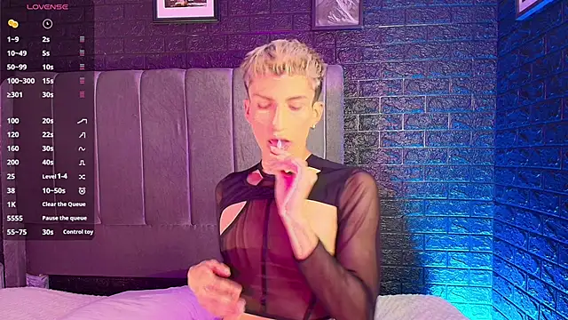 Erick Velveth online show from 11-10-25, 06:34