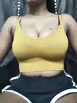 Snapshot of liza_rani12 chatting on 10-15-25, 04:12 liza rani12 online show from 10-15-25, 04:12