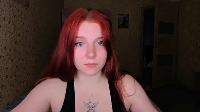 Snapshot of Layla_Glam chatting on 06-13-26, 04:05 Layla Glam online show from 06-13-26, 04:05