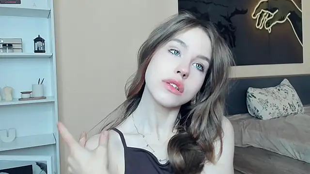 MaliaBourraine online show from 05-25-26, 07:36