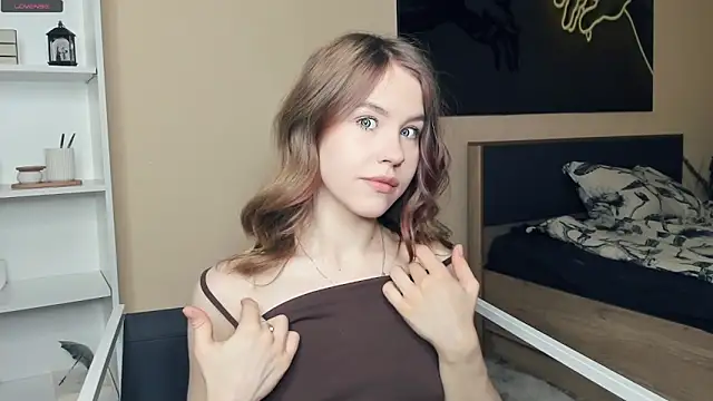 MaliaBourraine online show from 06-01-26, 07:21